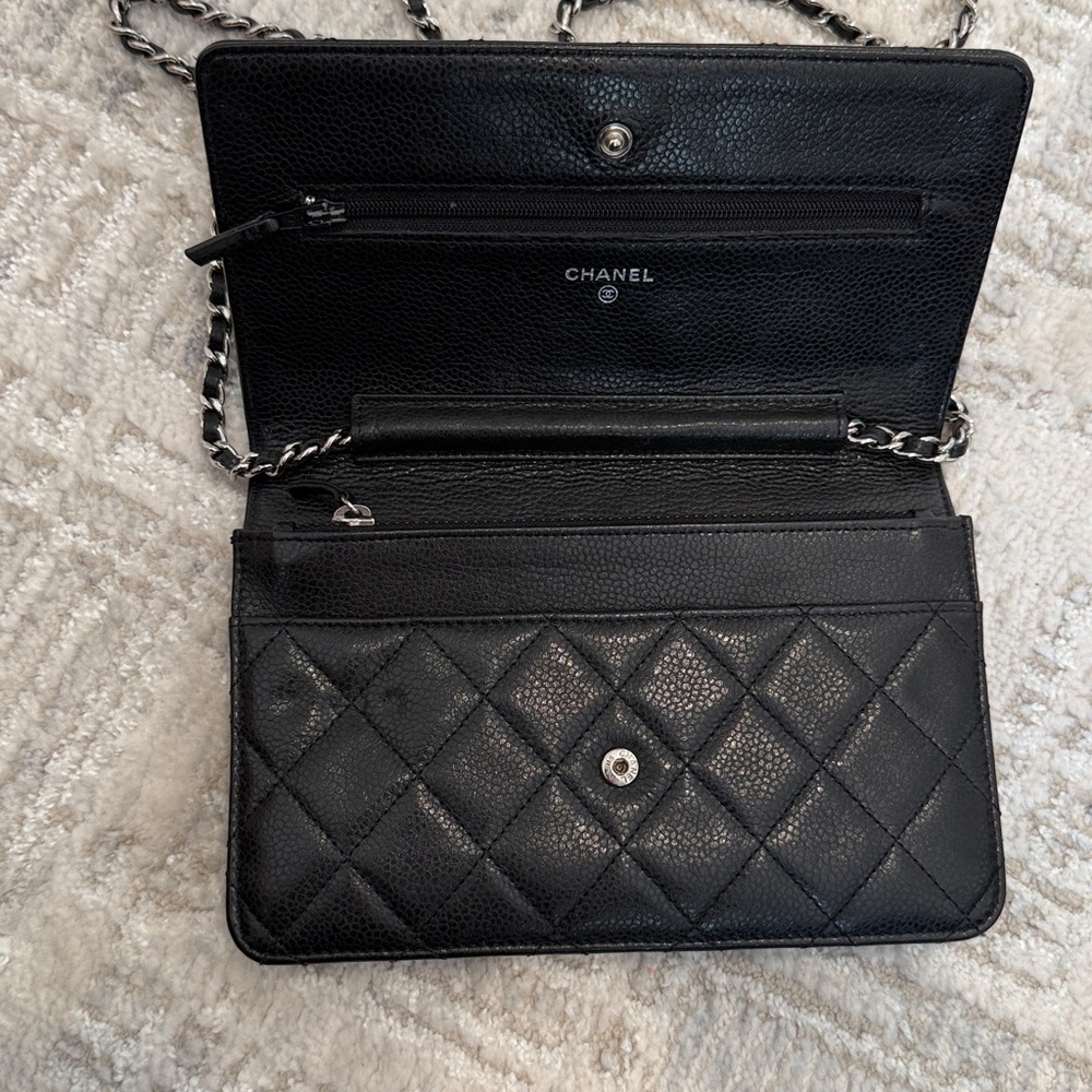 Chanel Wallet on Chain - Picture 7 of 12